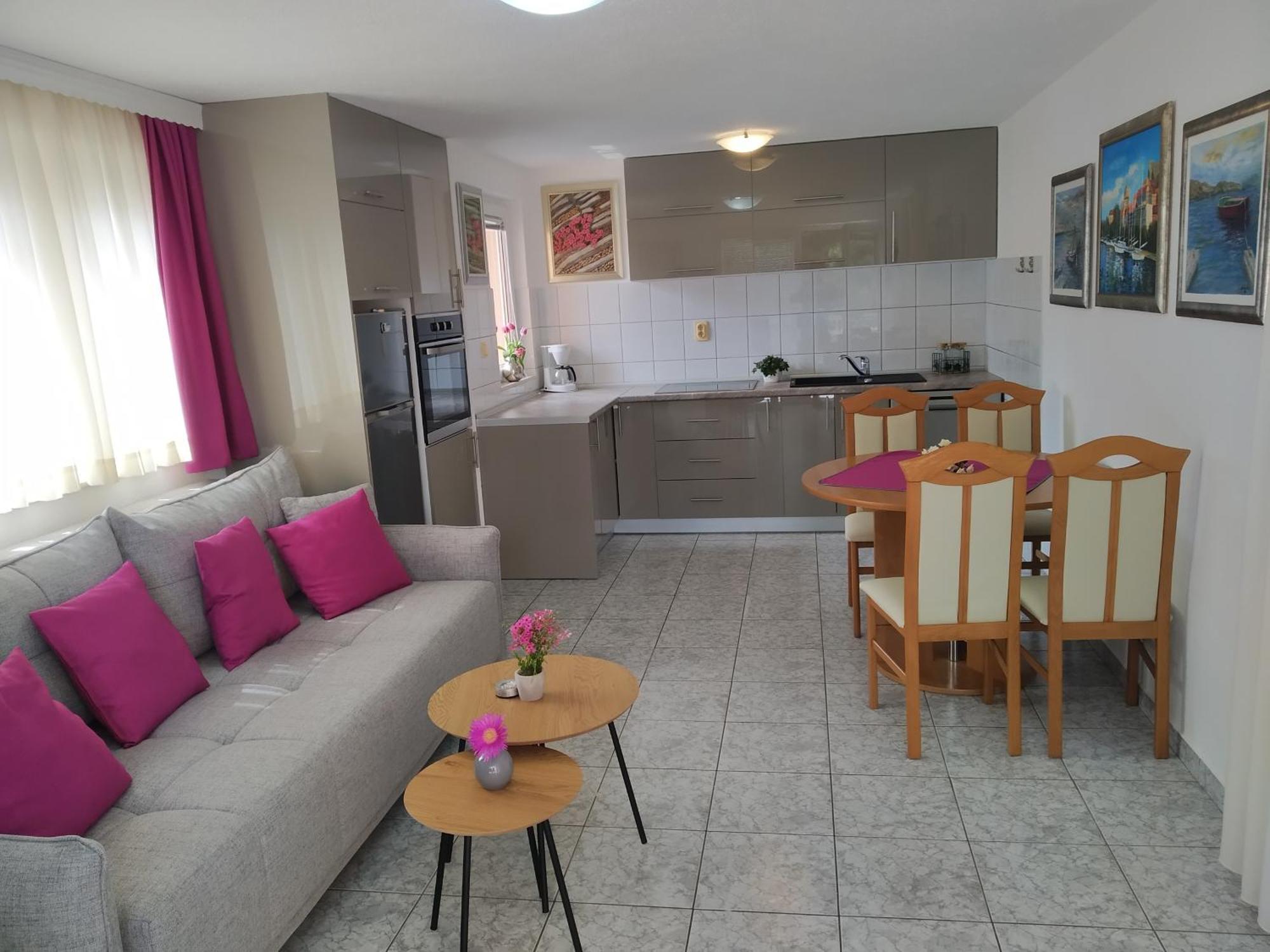 Holiday Home Milenka Рогозниця Екстер'єр фото